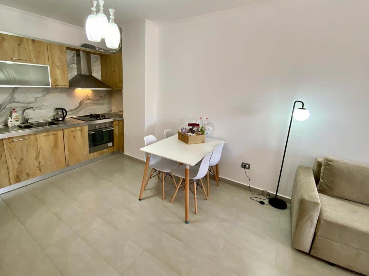 Sunlit 594 Apartment Драч Екстериор снимка
