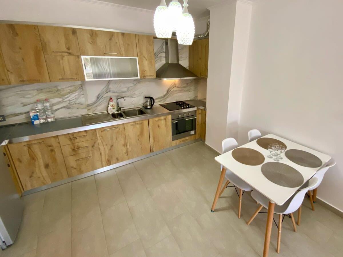 Sunlit 594 Apartment Драч Екстериор снимка